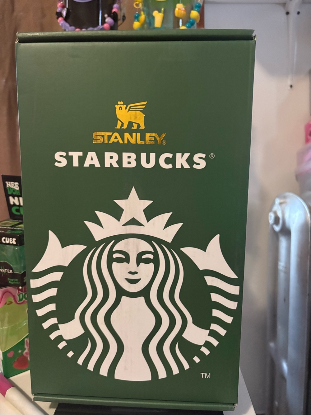 Stanley Starbucks Green and White Co-Branded Gift Box
